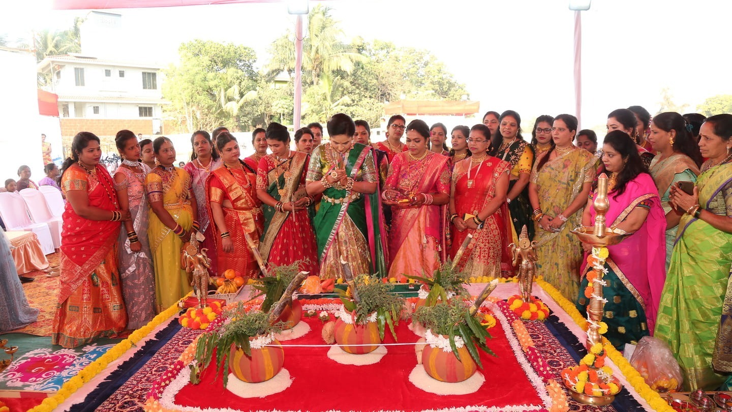 "एकत्र येऊया, सन्मान वाढवूया – संस्कृती, सौंदर्य आणि स्नेह यांचा सोहळा!"